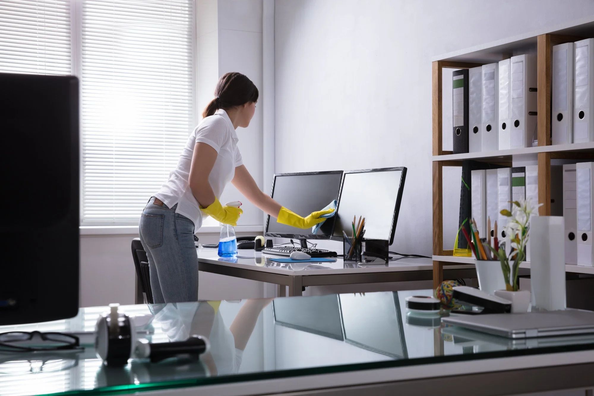 Best 20 Essential Office Cleaning Tips