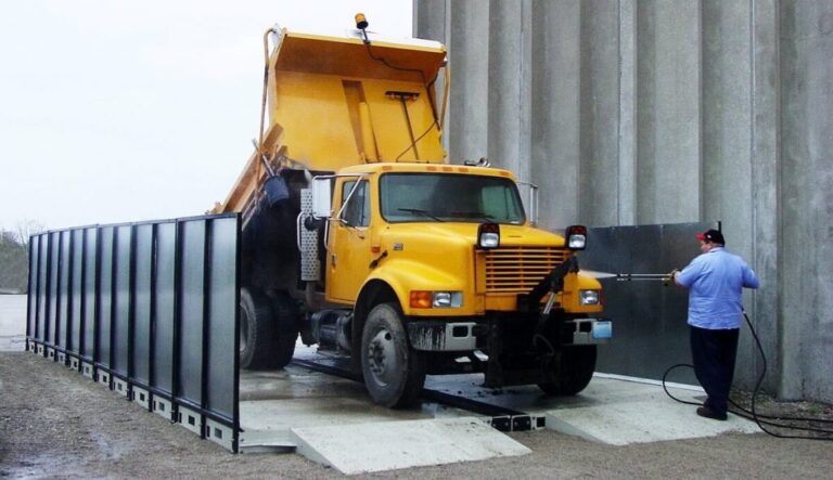 Truck Wash Auckland Heavy-Duty Flat Deck Truck