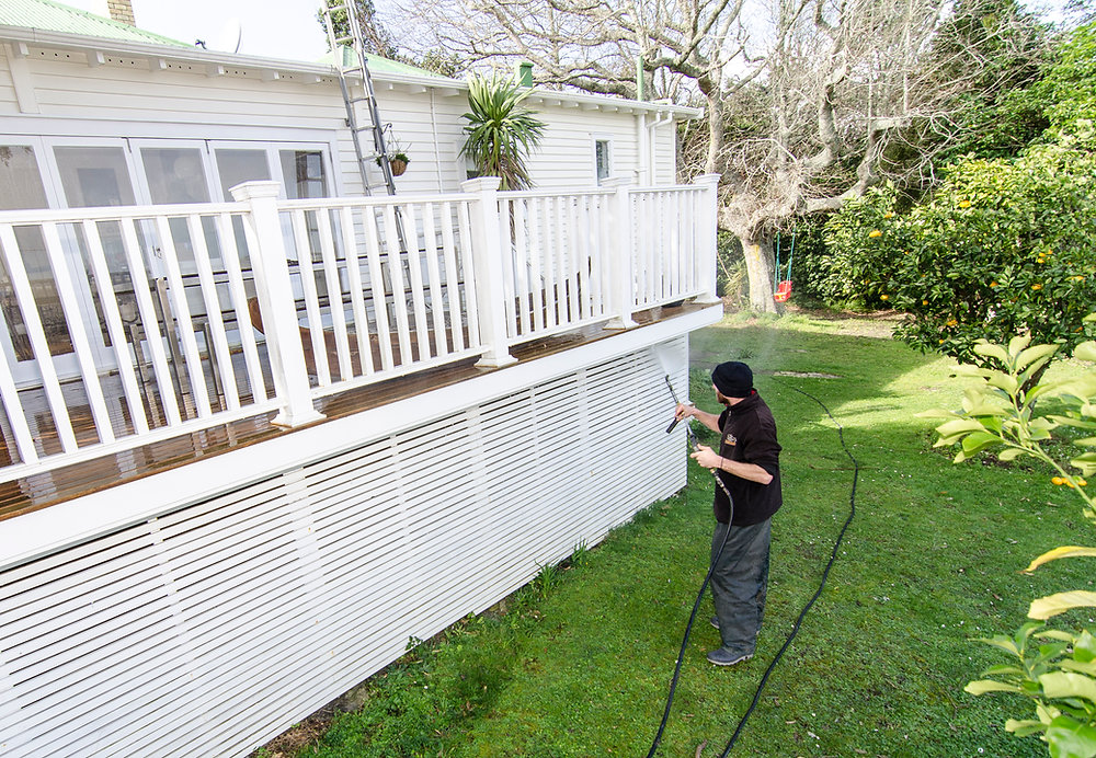 Why Auckland's Weather Makes Regular House Washing & Window Cleaning Essential