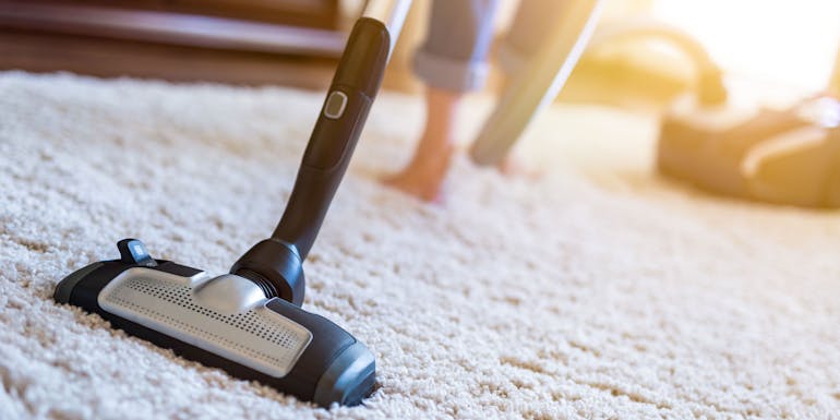 vacuum cleaning allergens house
